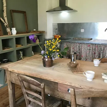 The Grange In Cantal Дом отдыха *